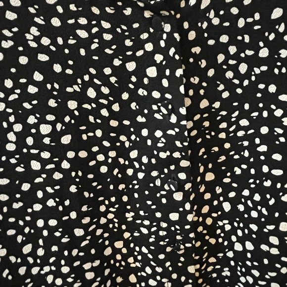 Black and white plus size dress tiered ruffles long sleeve very roomy no iron - Picture 4 of 6